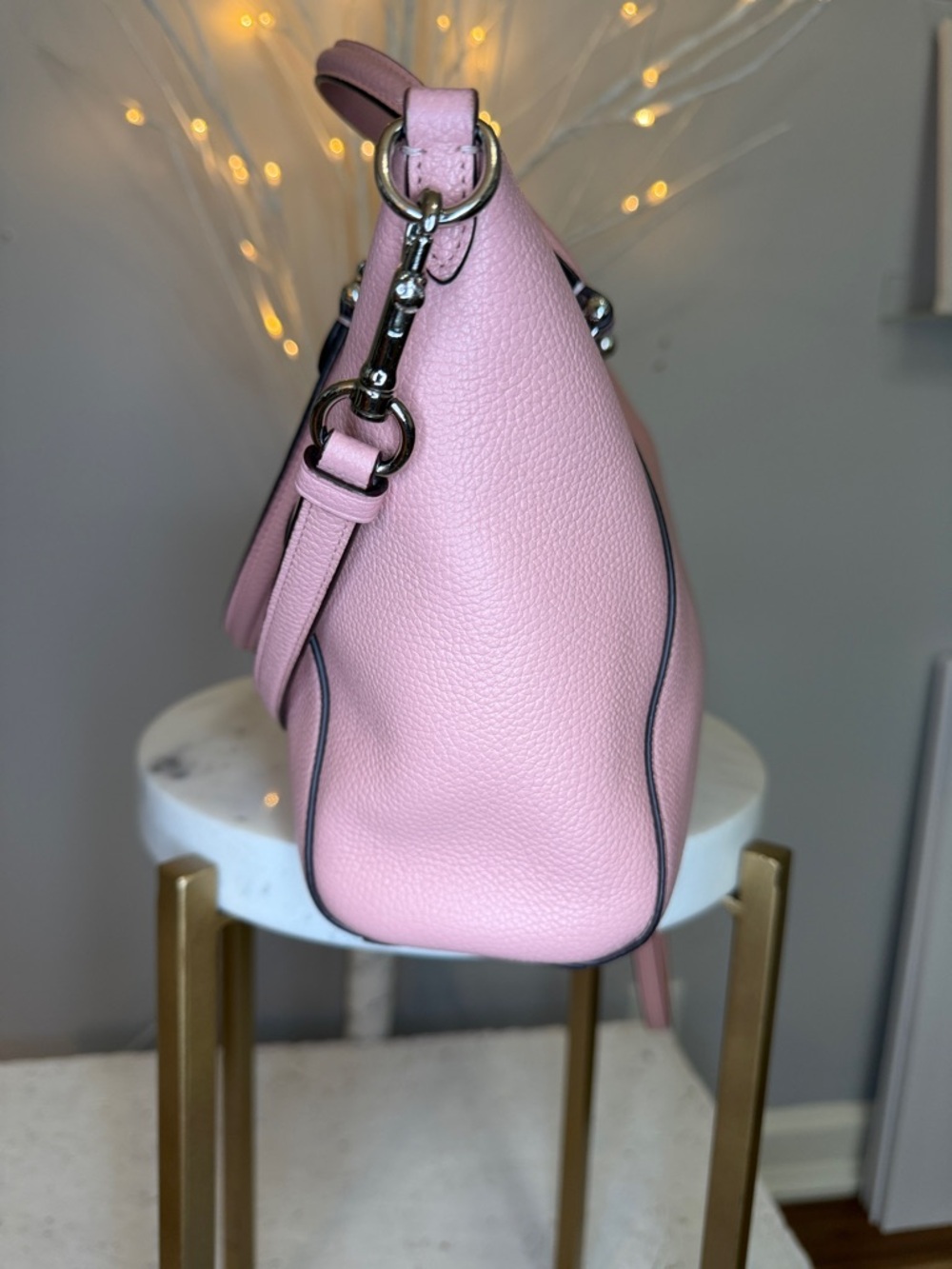 Coach EUC pink  leather Crossbody with hang tag.13 X 9& 4” deep - Picture 4 of 8